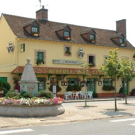 Logis Auberge A La Tete De Lard La Ferté-Imbault Exteriör bild