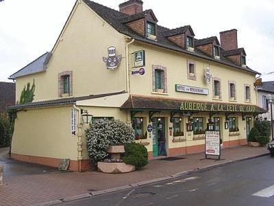 Logis Auberge A La Tete De Lard La Ferté-Imbault Exteriör bild